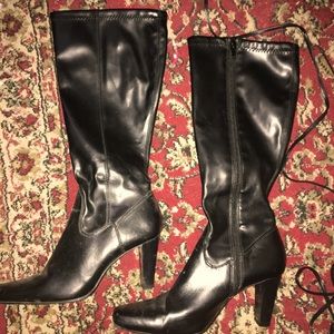 90s Black leather knee boots by the brand Suriano